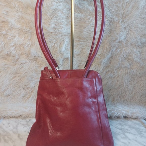 Clark Red Leather Two Ways to Carry Leather Shoulder Bag Backpack - Picture 3 of 12